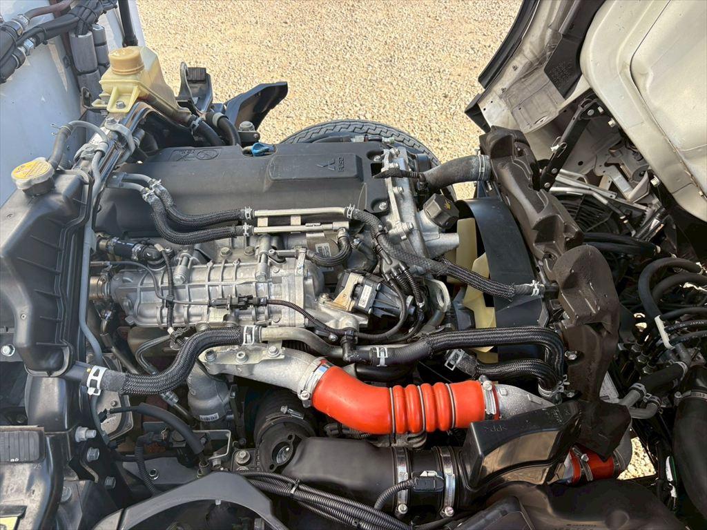 三菱 キャンター 2PG-FEAV0(2WD)の写真19