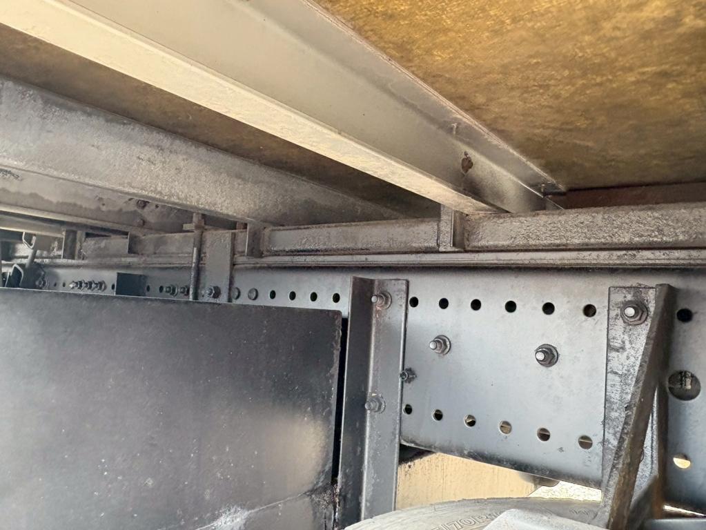 日野 プロフィア 2DG-FW1AHG(8x4)の写真15