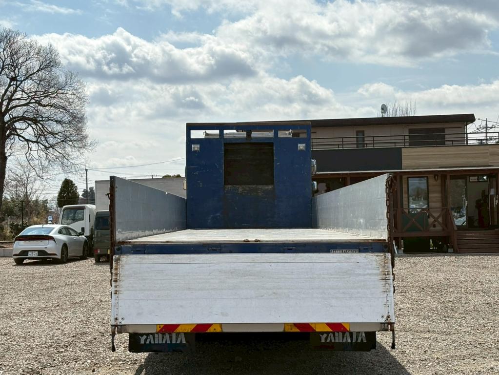 日野 プロフィア QKG-FR1EXBG(6x2)の写真11