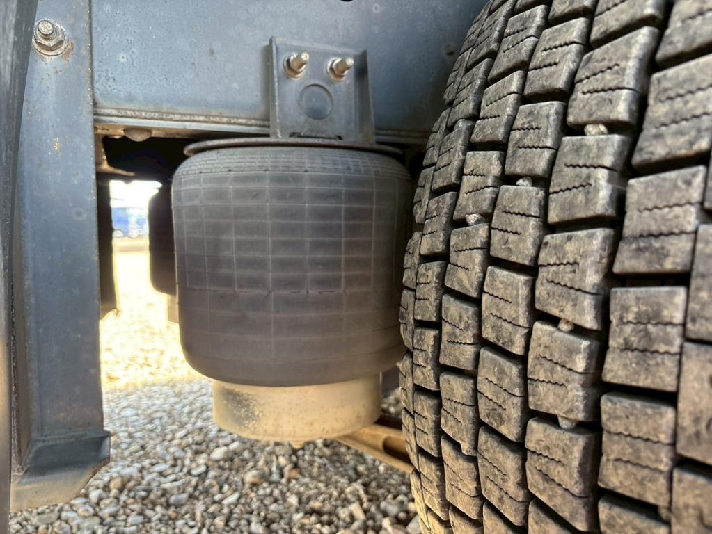 日野 プロフィア QKG-FR1EXBG(6x2)の写真16