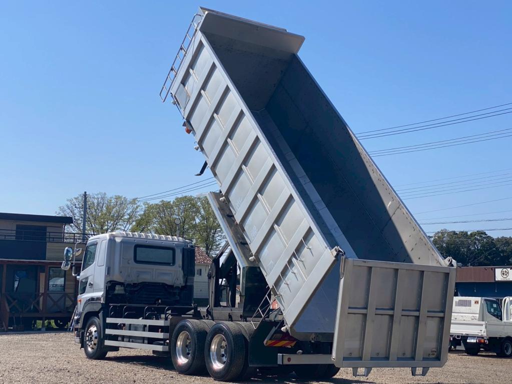 日野 プロフィア QKG-FR1EPBA(6x2)の写真11