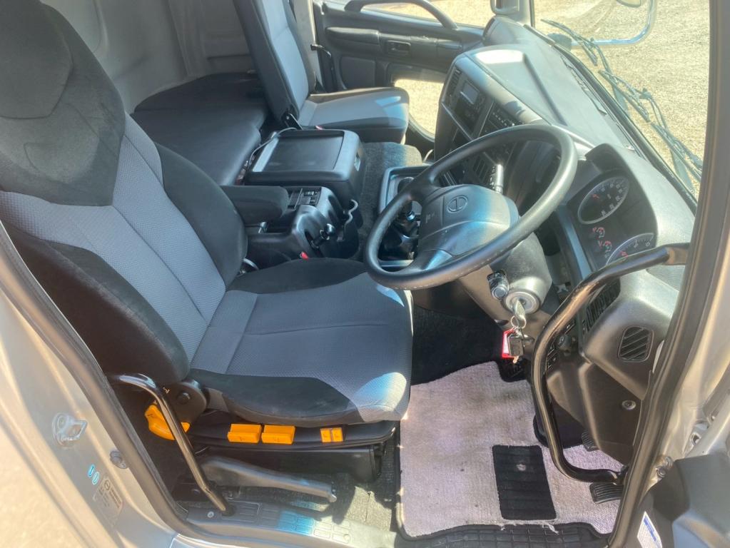 日野 プロフィア QKG-FR1EPBA(6x2)の写真21