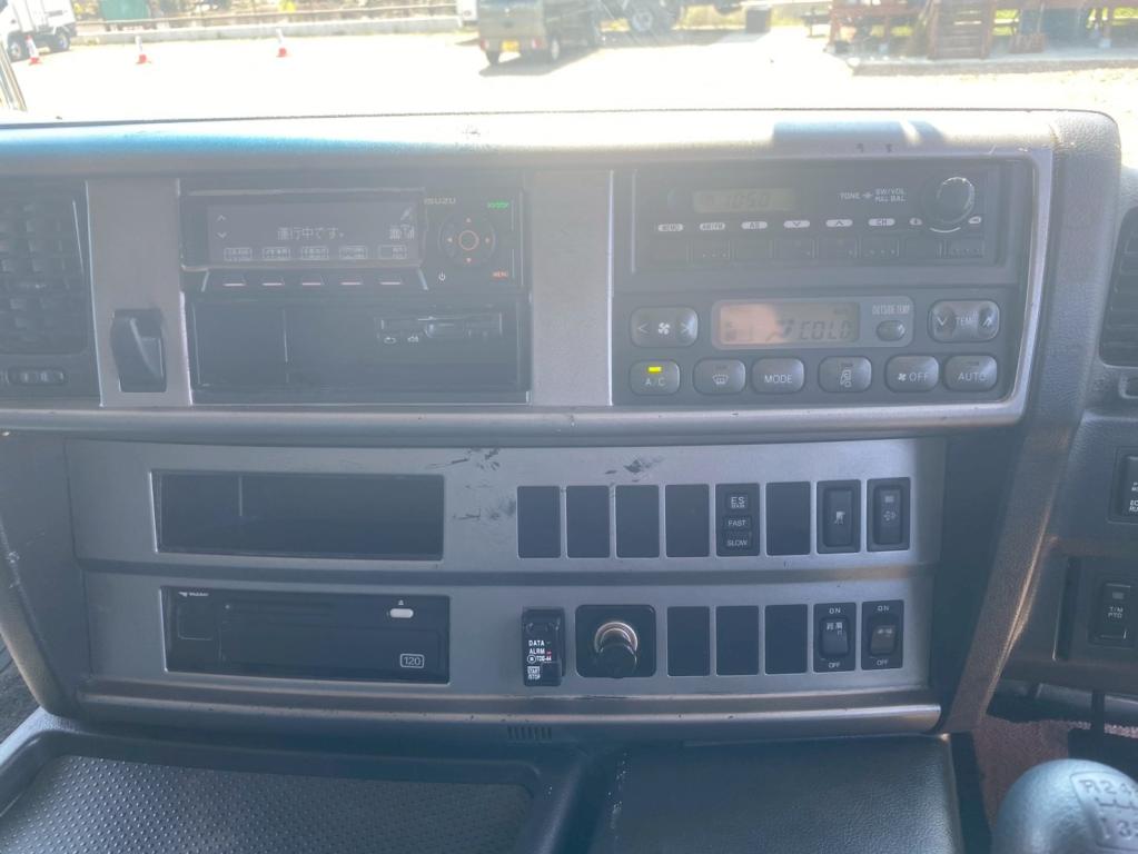 日野 プロフィア QKG-FR1EPBA(6x2)の写真22