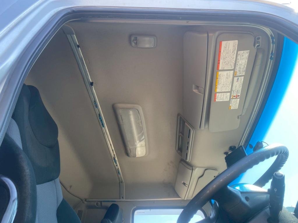 日野 プロフィア QKG-FR1EPBA(6x2)の写真24