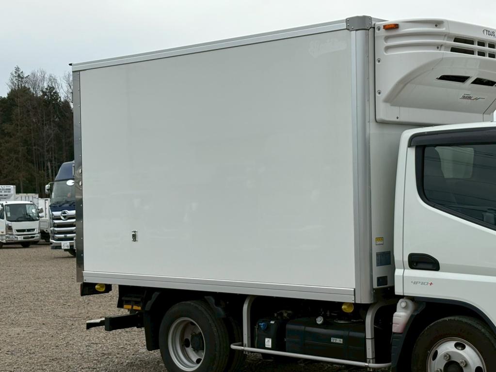 三菱 キャンター 2RG-FBAV0(2WD)の写真5