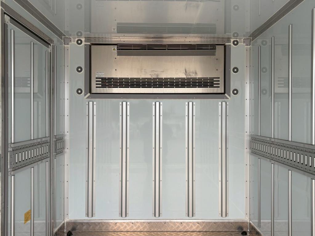 三菱 キャンター 2RG-FBAV0(2WD)の写真7