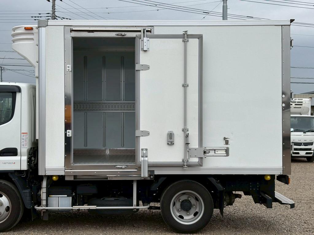 三菱 キャンター 2RG-FBAV0(2WD)の写真14
