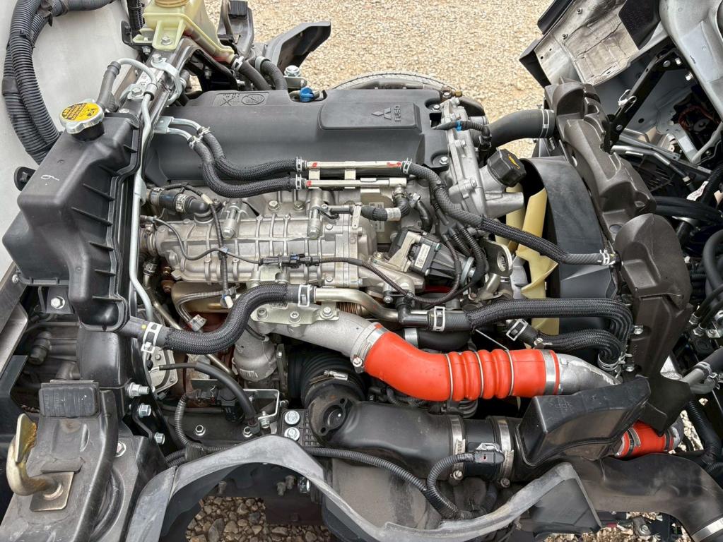 三菱 キャンター 2RG-FBAV0(2WD)の写真19