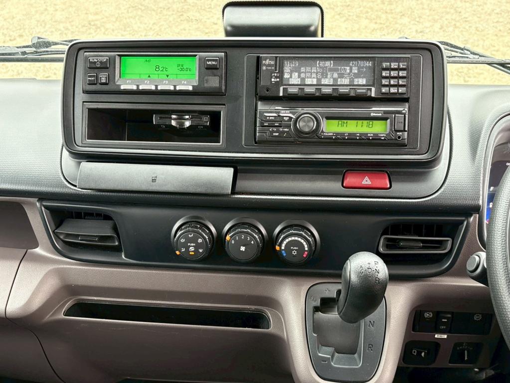 三菱 キャンター 2RG-FBAV0(2WD)の写真22