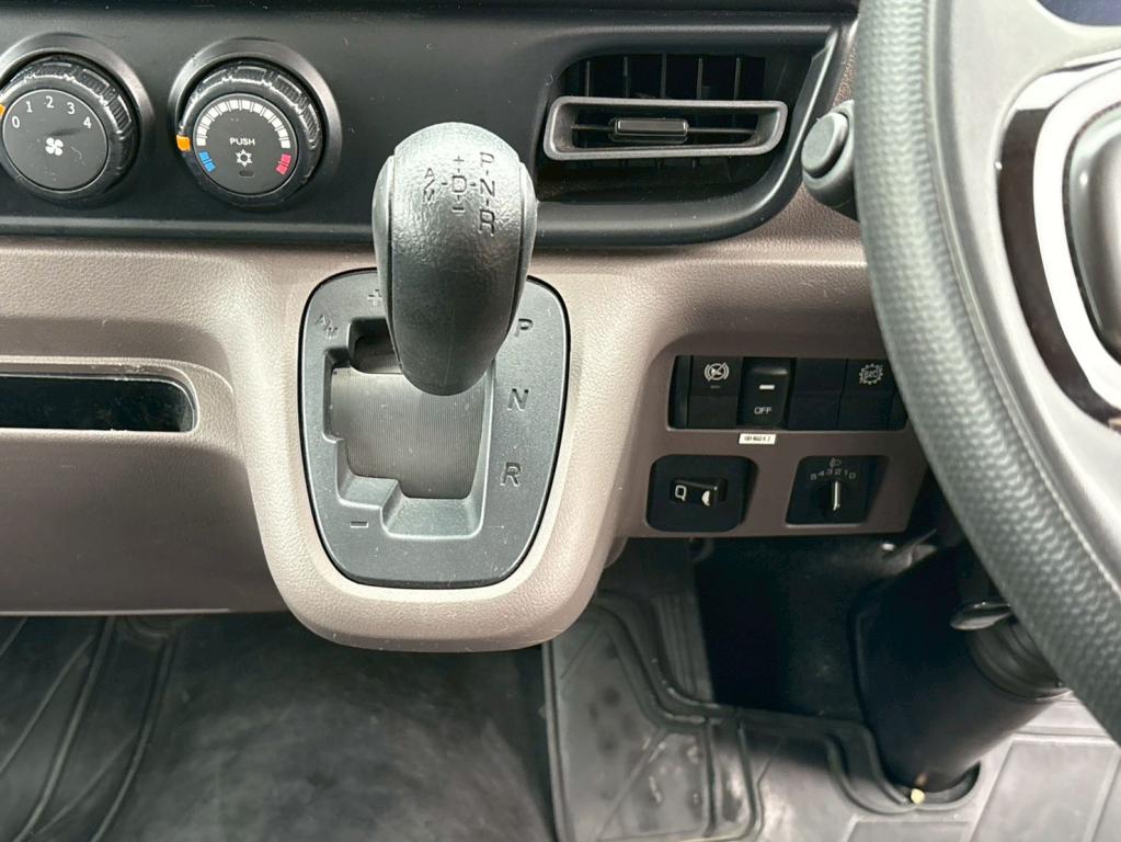 三菱 キャンター 2RG-FBAV0(2WD)の写真23