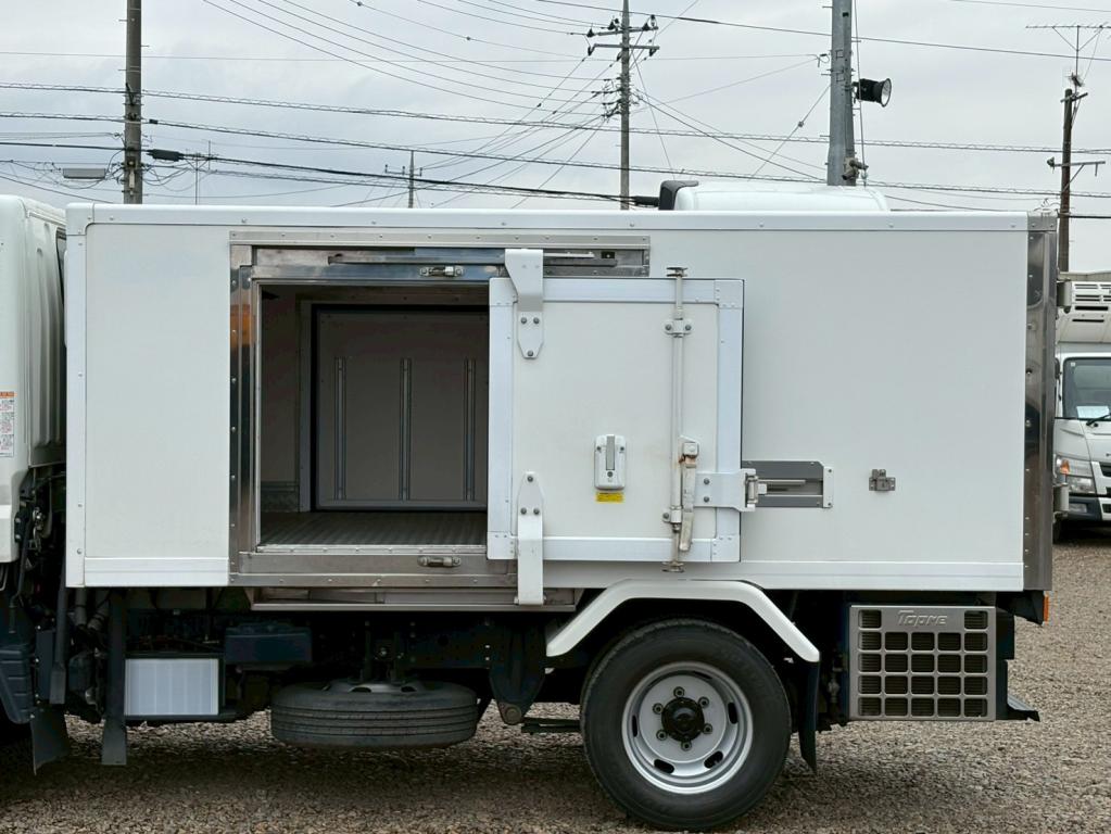 三菱 キャンター 2TG-FBA00(2WD)の写真14