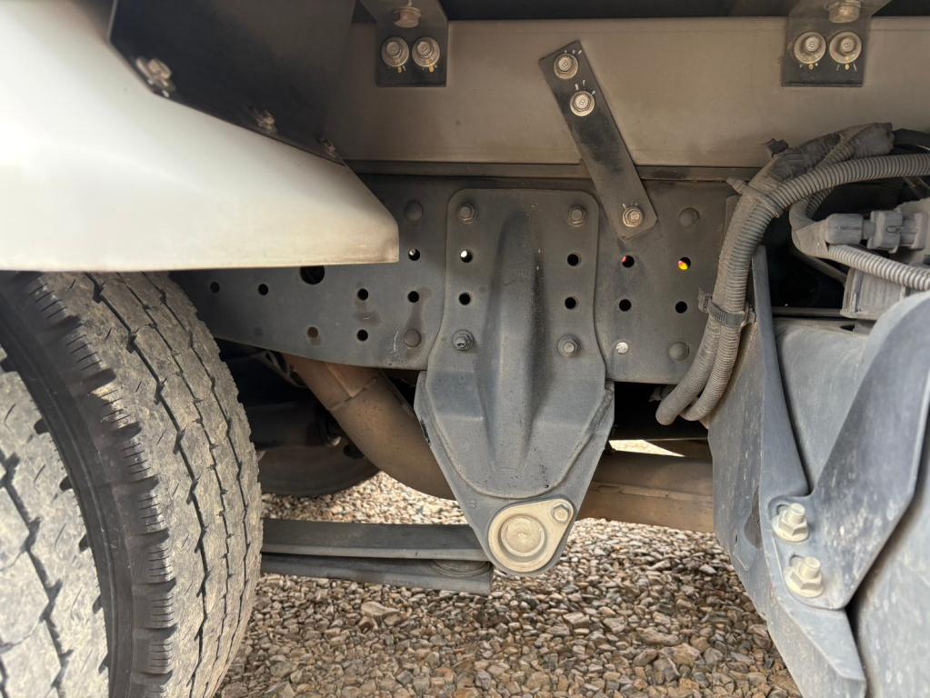 三菱 キャンター 2TG-FBA00(2WD)の写真16