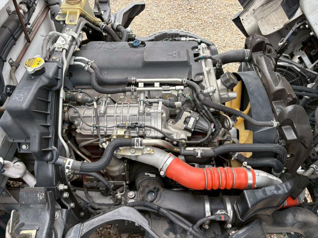 三菱 キャンター 2TG-FBA00(2WD)の写真19