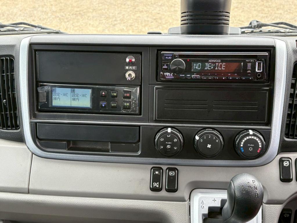 三菱 キャンター 2TG-FBA00(2WD)の写真22