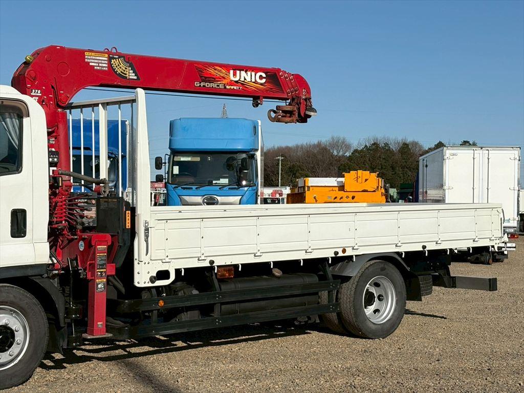 いすゞ フォワード 2RG-FTR90V2(2WD)の写真6