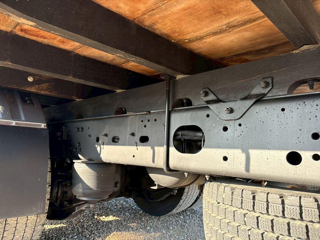 いすゞ フォワード 2RG-FTR90V2(2WD)の写真15