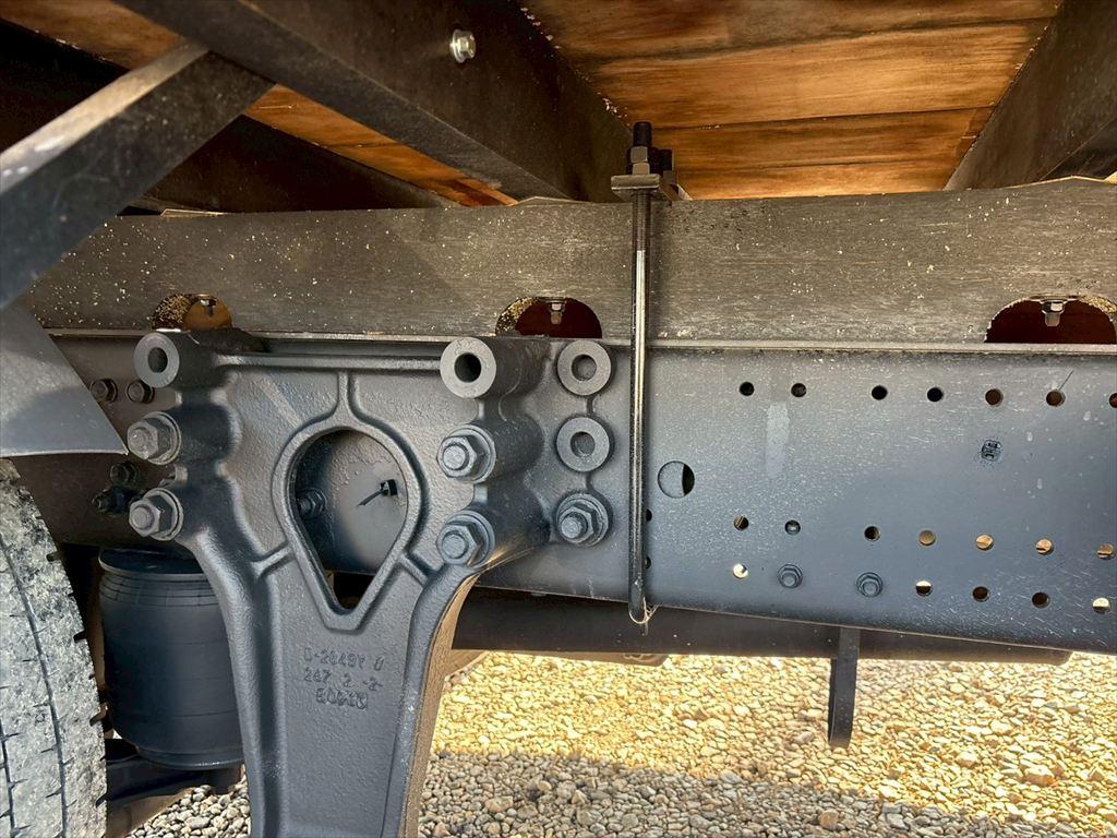 いすゞ フォワード 2RG-FTR90V2(2WD)の写真16