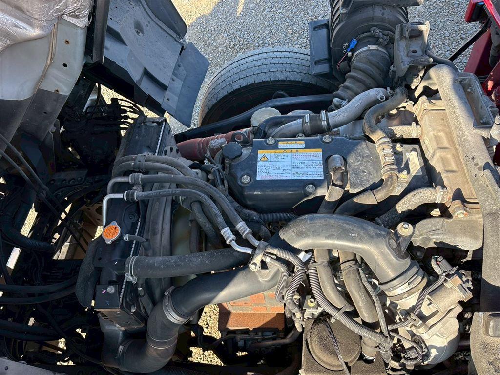 いすゞ フォワード 2RG-FTR90V2(2WD)の写真18