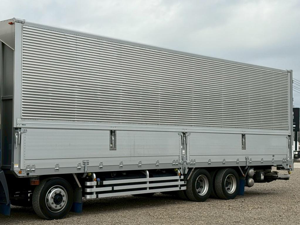 日野 プロフィア 2DG-FW1AHG(8x4)の写真6