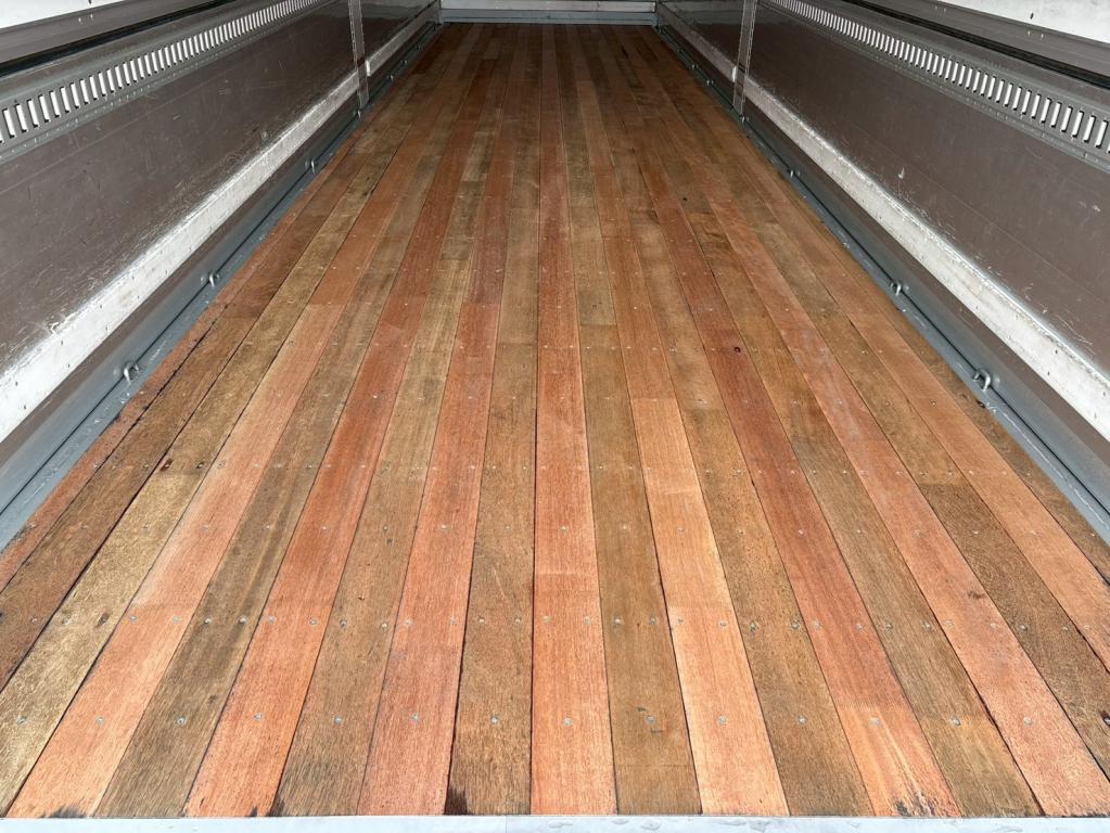 日野 プロフィア 2DG-FW1AHG(8x4)の写真8