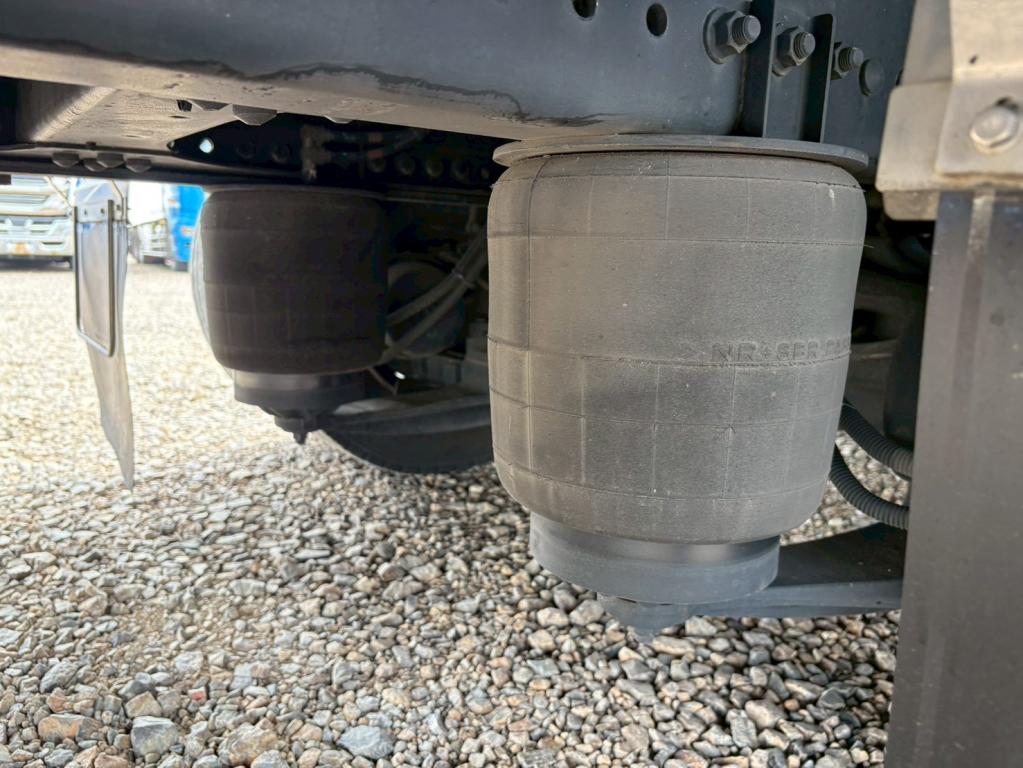 日野 プロフィア 2DG-FW1AHG(8x4)の写真16