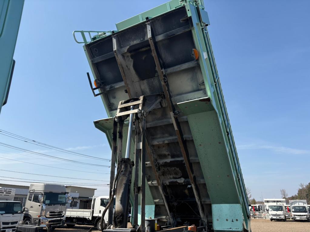 日野 プロフィア 2DG-FS1AGA(6x4)の写真13