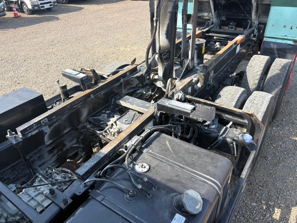 日野 プロフィア 2DG-FS1AGA(6x4)の写真14