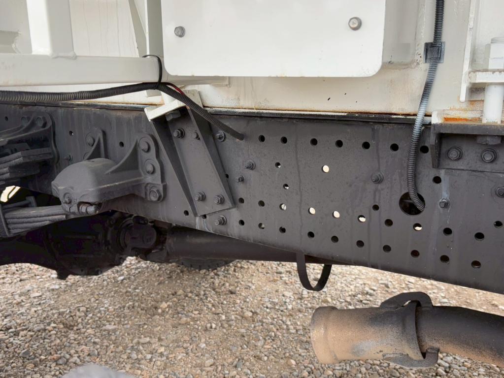 いすゞ フォワード LPG-FTR90S2(2WD)の写真16