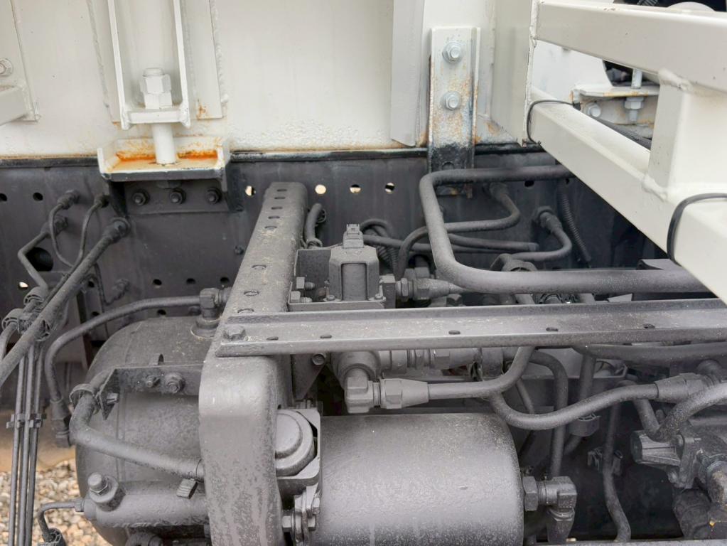 いすゞ フォワード LPG-FTR90S2(2WD)の写真17