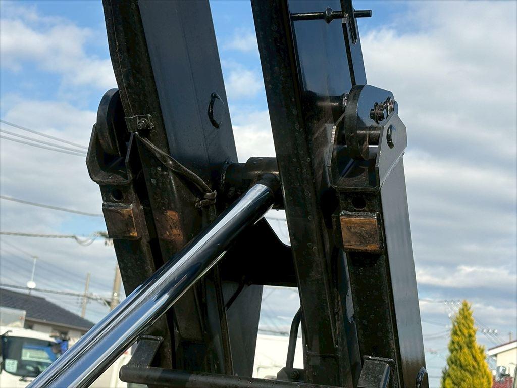 三菱 キャンター 2RG-FBAV0(2WD)の写真10