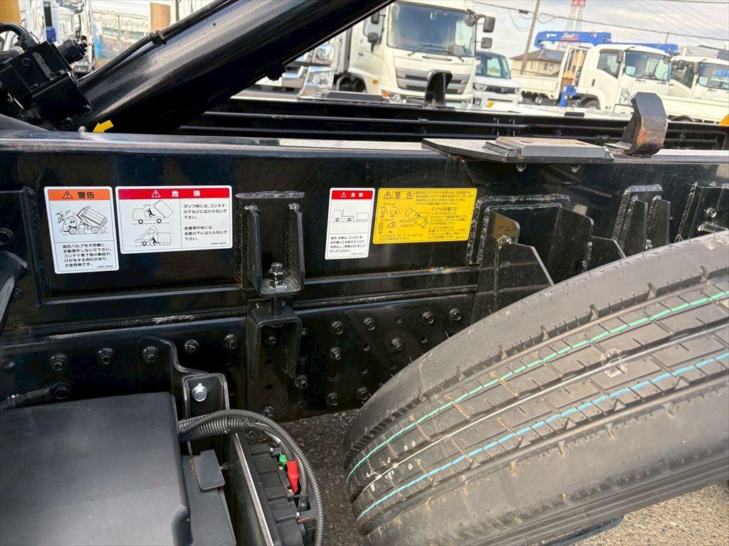 三菱 キャンター 2RG-FBAV0(2WD)の写真15