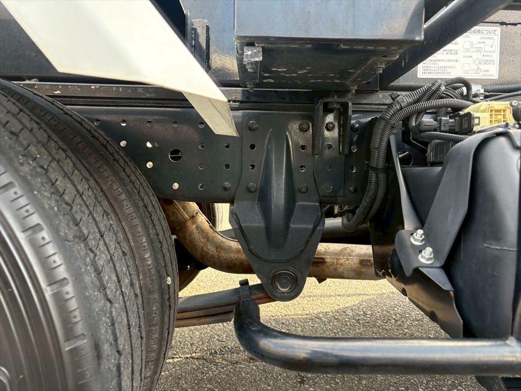 三菱 キャンター 2RG-FBAV0(2WD)の写真16