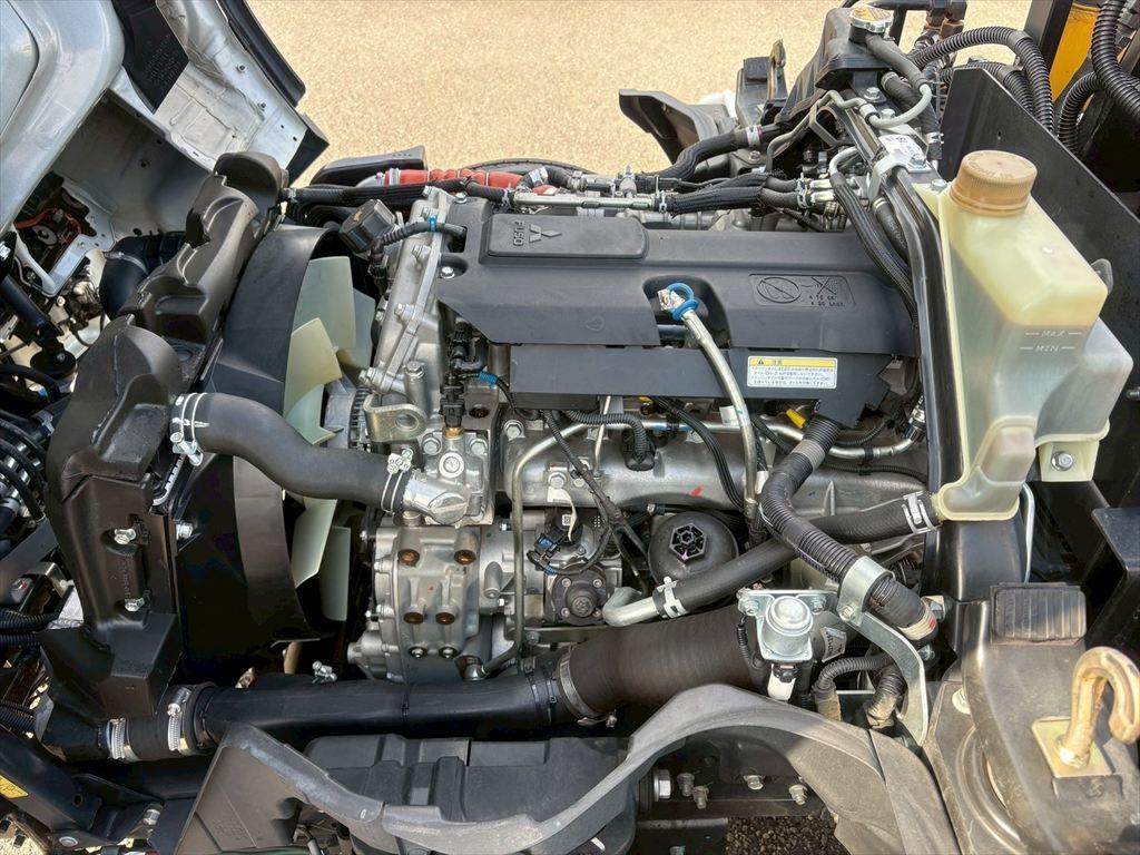 三菱 キャンター 2RG-FBAV0(2WD)の写真18
