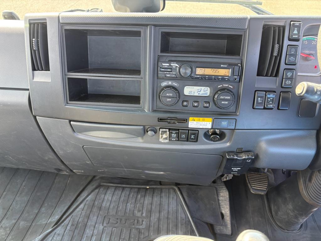 いすゞ フォワード 2RG-FRR90S2(2WD)の写真22