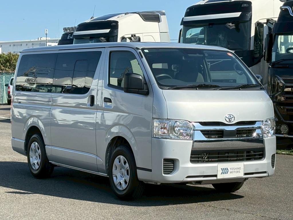 トヨタ その他 3DF-GDH201V(その他)の写真2