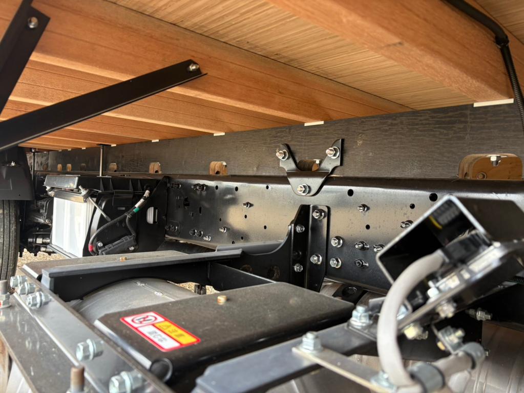 三菱 ファイター 2KG-FK62F(2WD)の写真18