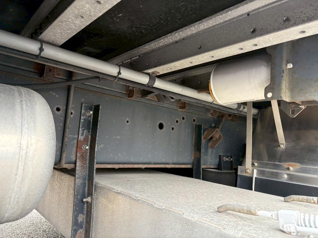 日野 プロフィア QPG-FW1EZEG(8x4)の写真14