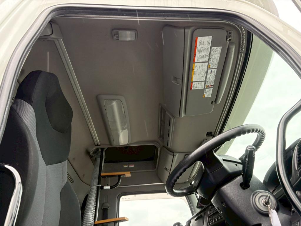 日野 プロフィア QPG-FW1EZEG(8x4)の写真23