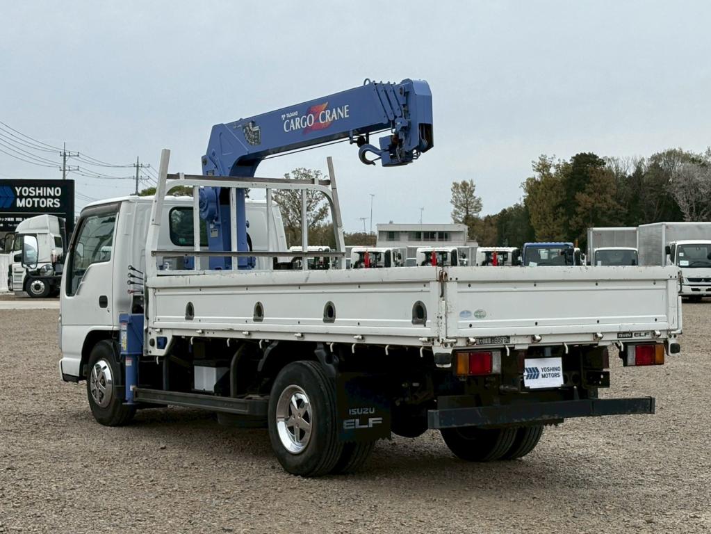 いすゞ エルフ BKG-NKR85AR(2WD)の写真3