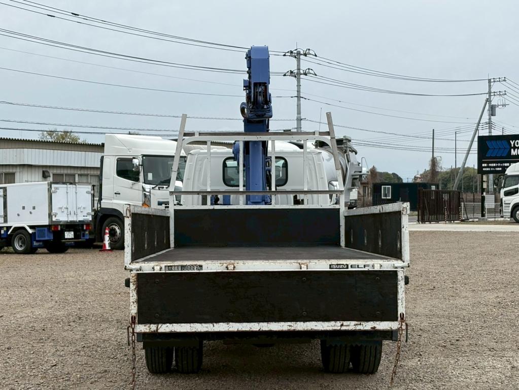 いすゞ エルフ BKG-NKR85AR(2WD)の写真11