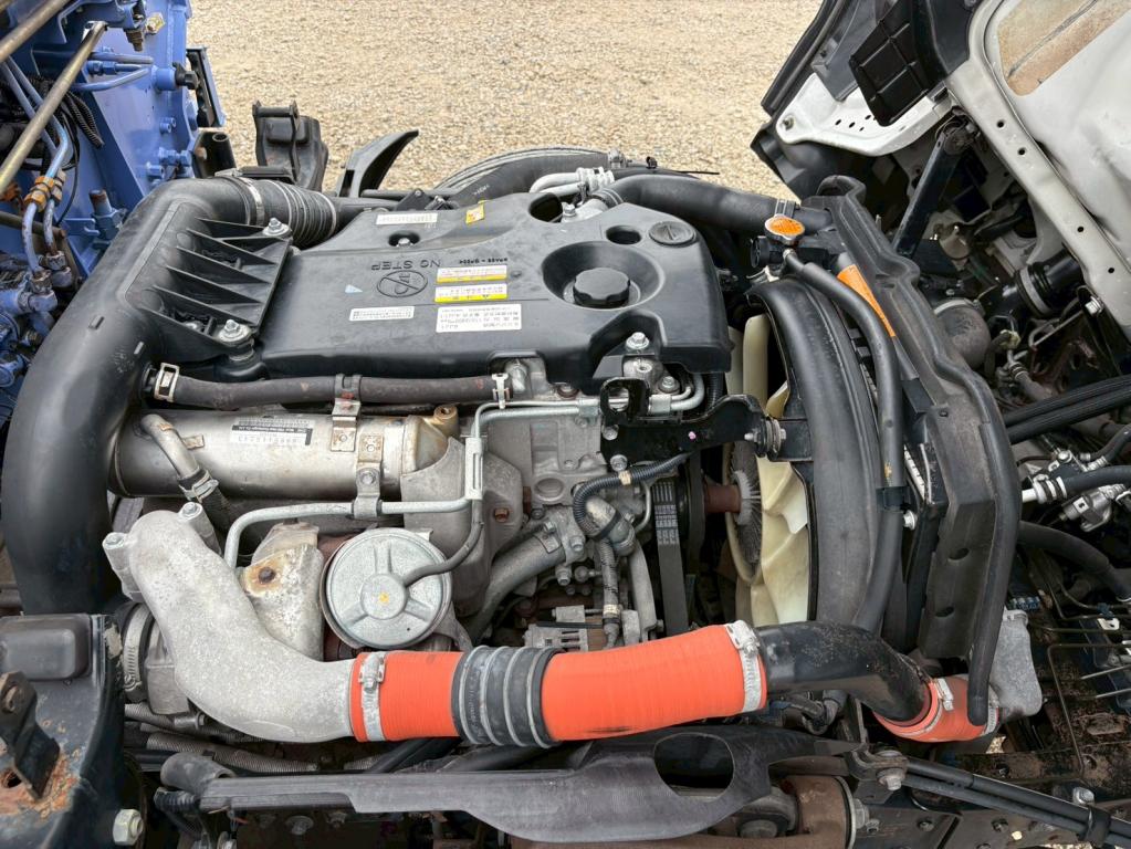 いすゞ エルフ BKG-NKR85AR(2WD)の写真19