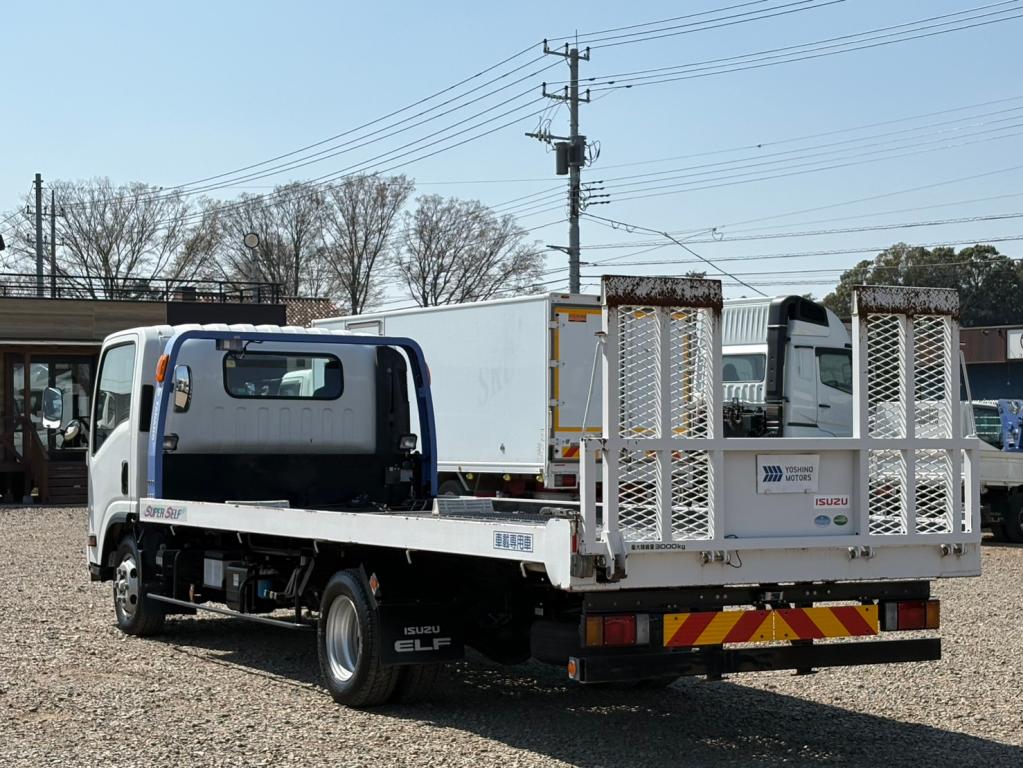 いすゞ エルフ TRG-NPR85AN(2WD)の写真3