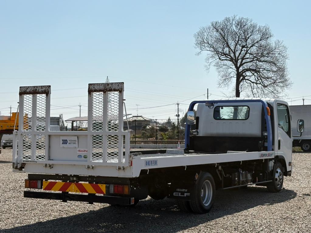 いすゞ エルフ TRG-NPR85AN(2WD)の写真4