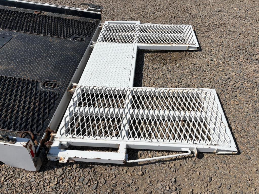 いすゞ エルフ TRG-NPR85AN(2WD)の写真12