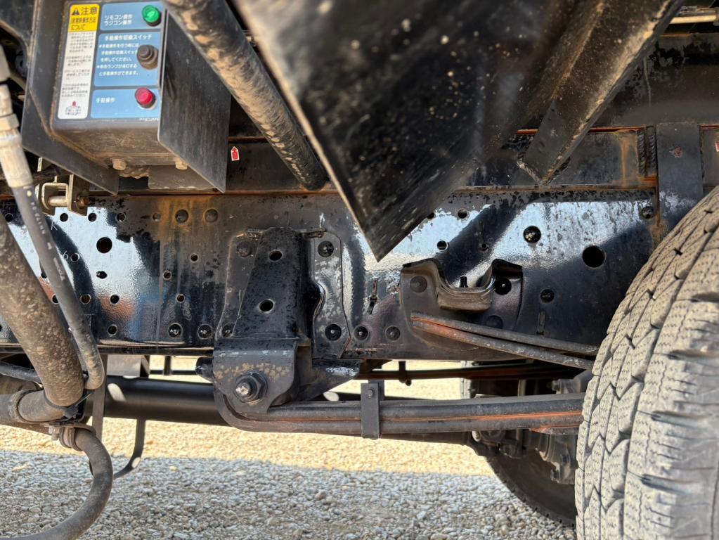 いすゞ エルフ TRG-NPR85AN(2WD)の写真16