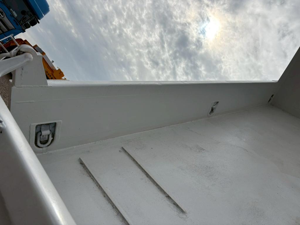 いすゞ エルフ TKG-NPR85YN(2WD)の写真9