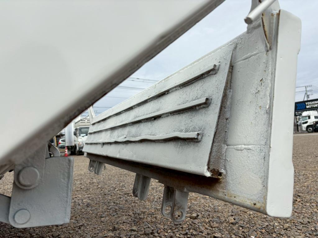 いすゞ エルフ TKG-NPR85YN(2WD)の写真13