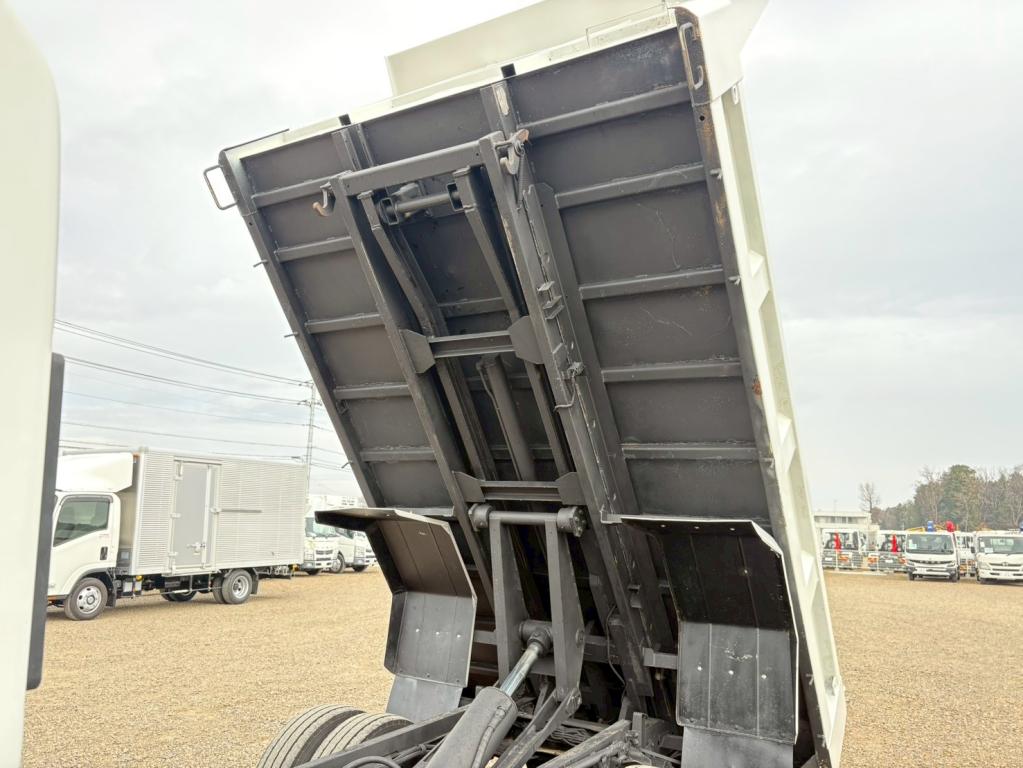 いすゞ エルフ TKG-NPR85YN(2WD)の写真14