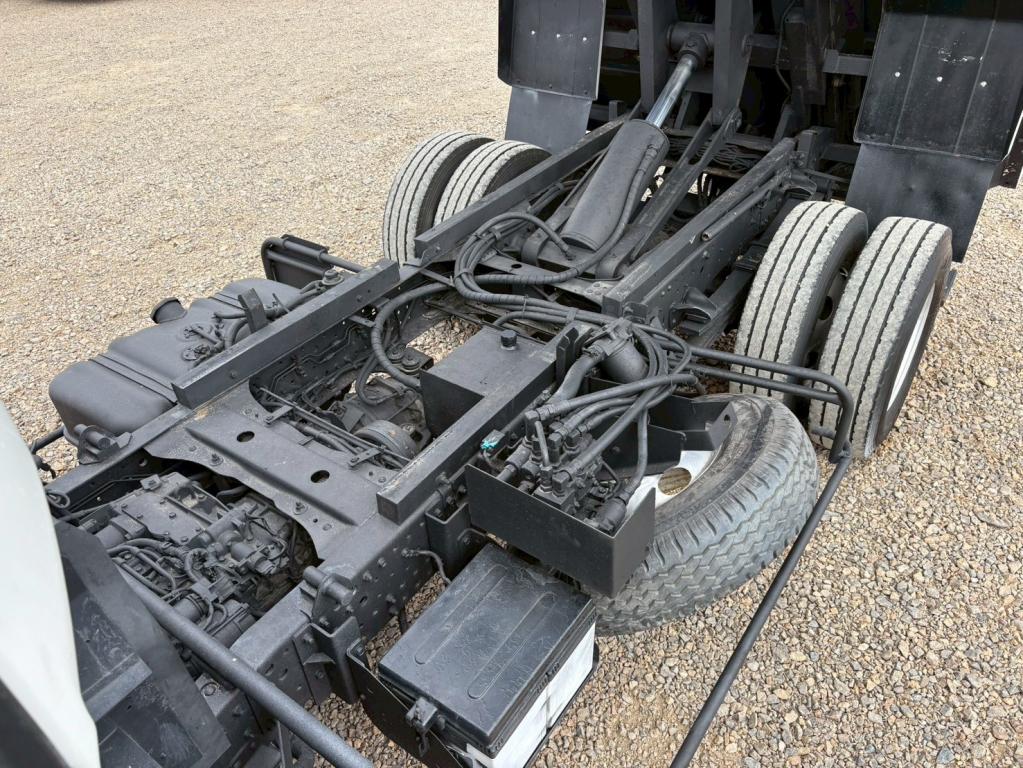 いすゞ エルフ TKG-NPR85YN(2WD)の写真15