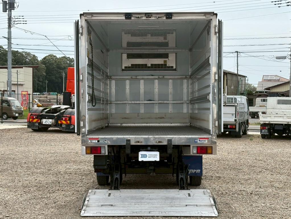 いすゞ エルフ 2RG-NPR88YN(2WD)の写真11